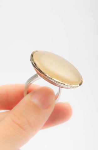 Frosted Cream Stone Ring