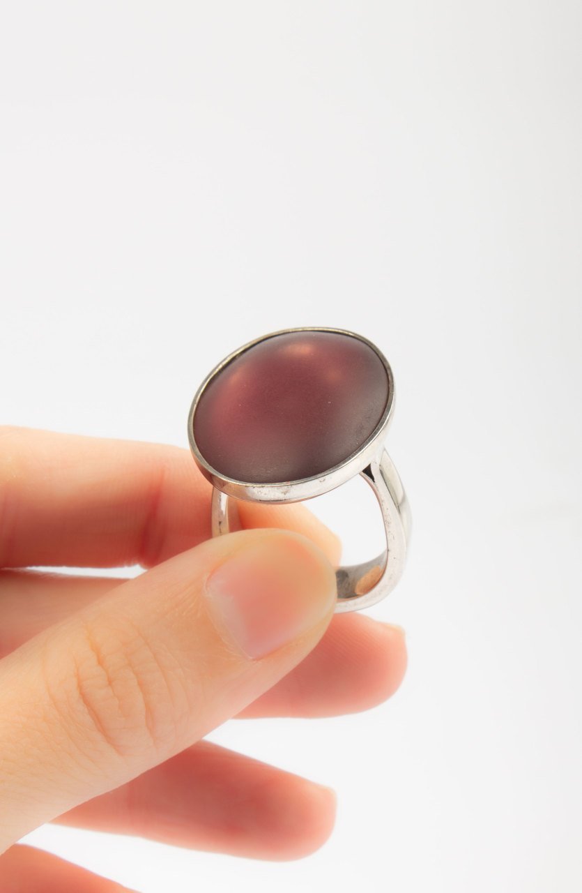 Frosted Wine Stone Ring