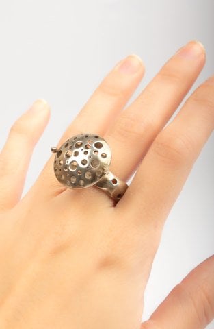 Dome & Hole Ring