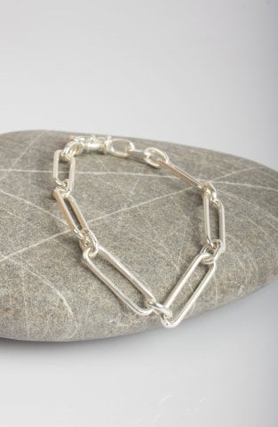 Long Oval Loops Bracelet / Silver