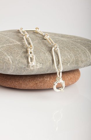 Long Oval Loops Bracelet / Silver