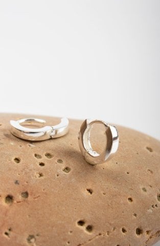 Minik Tok Gümüş Küpe