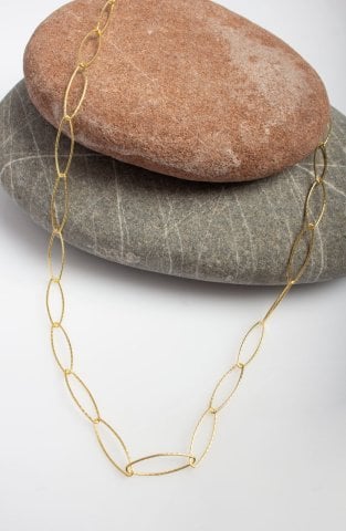 Hand Hammered Oval Loop Chain / Yellow Gold