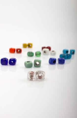 Küçük Küp Cam Boncuk