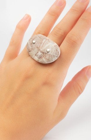 Lucky Sea Stone Ring / White Striped Light Pink
