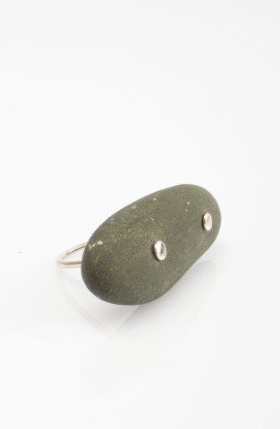 Lucky Sea Stone Ring / Slim Dark Gray