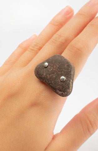 Lucky Sea Stone Ring / Dark Brown