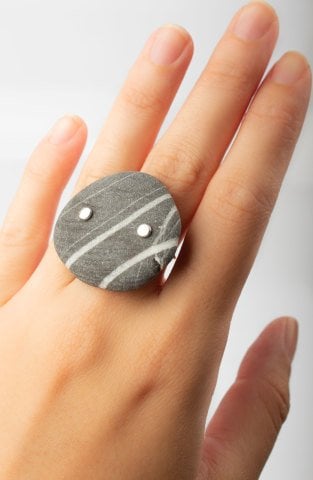 Çakıl Taşı Şans Yüzüğü / Çift Çizgili Gri