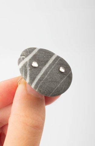 Çakıl Taşı Şans Yüzüğü / Çift Çizgili Gri