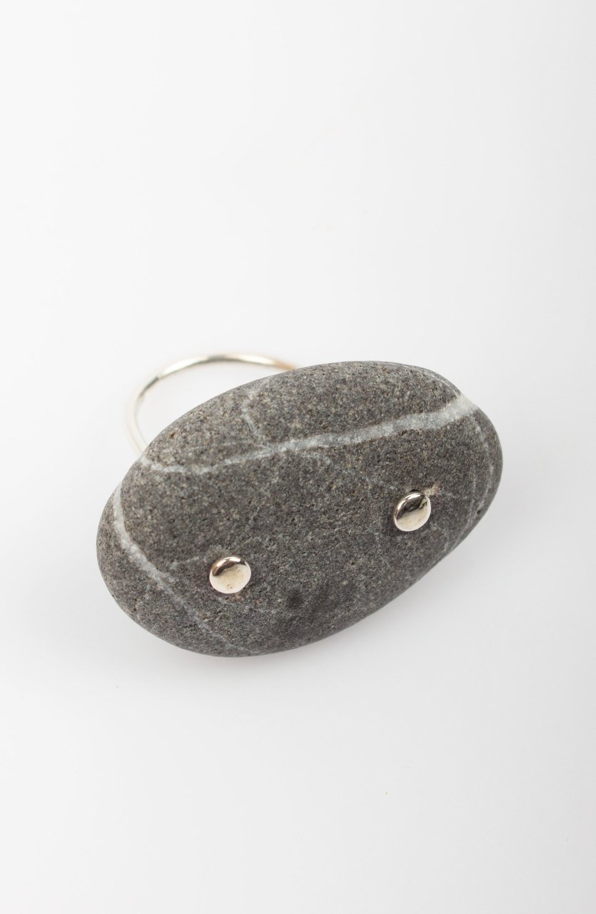 Çakıl Taşı Şans Yüzüğü / Gizli Çizgili Gri