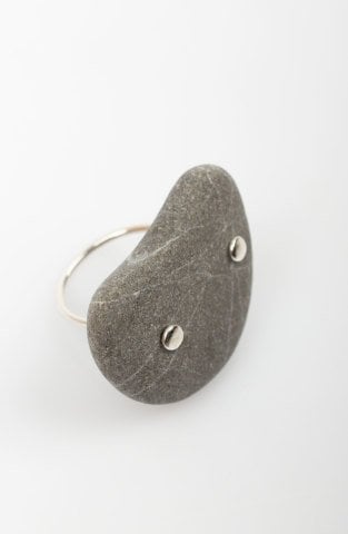 Lucky Sea Stone Ring / Soft Gray Heart