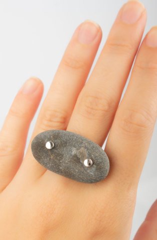 Lucky Sea Stone Ring / Small Oval